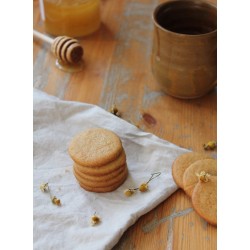 
											Recette des sablés camomille source mynomadcuisine.com
					
