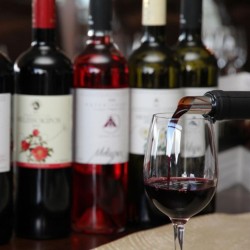 Gamme de vin du domaine Paterianakis - Crète Gamme de vin du domaine Paterianakis - Crète