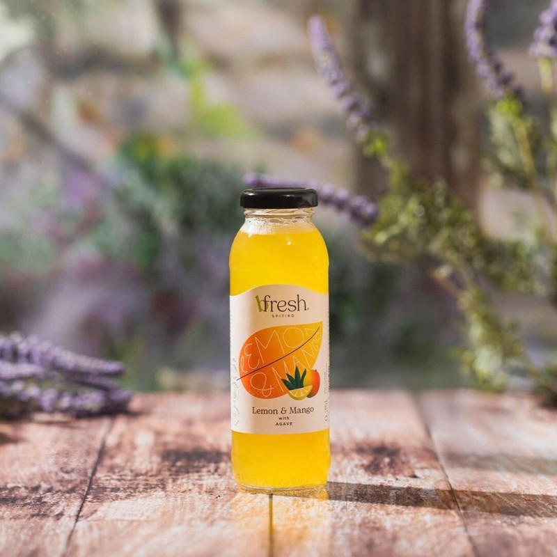 Jus grec citron - mangue - sirop d'agave Jus grec citron - mangue - sirop d'agave