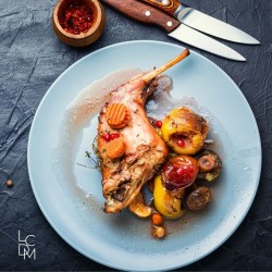 
											Lapin braisé au mastic de Chios
					