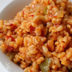 
											Kritharaki aux tomates, poivrons rouges et feta – recette grecque
					