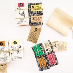 Savon naturel à l'huile d'olive Bio au vin rouge et à la grenade 120g