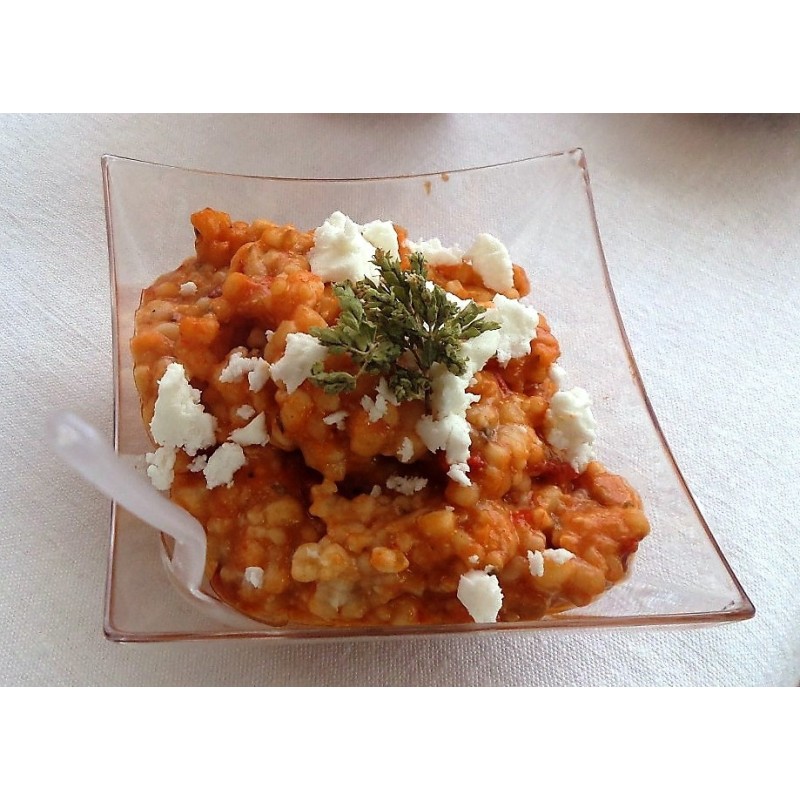 Recette des Kritharaki tomates, poivrons rouges et feta - source : LCDM